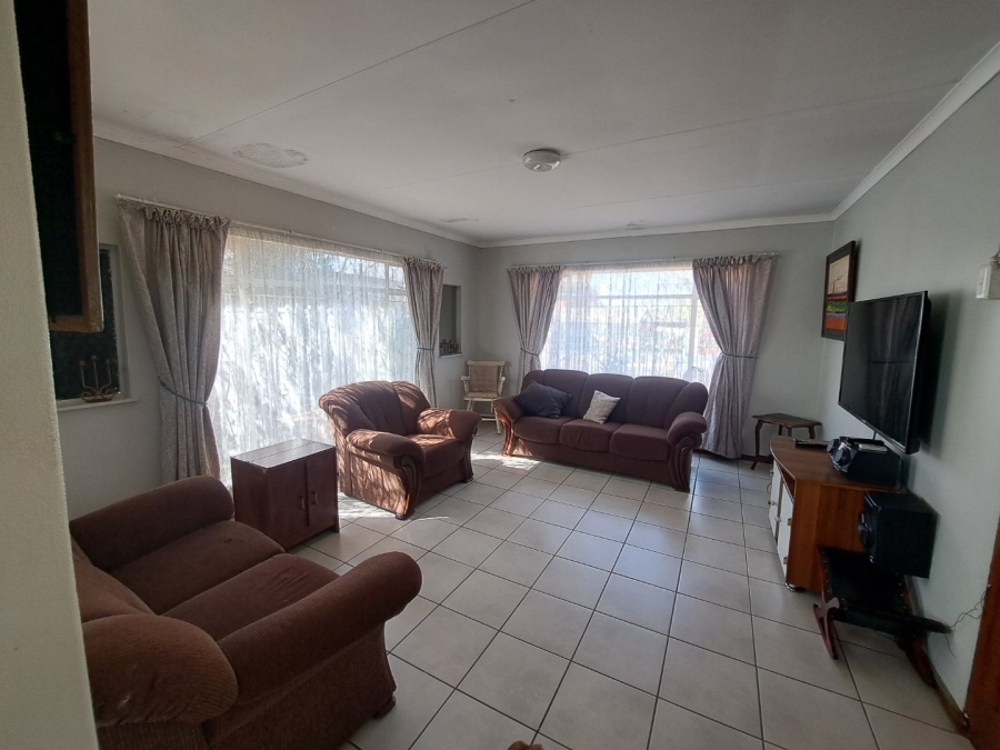 3 Bedroom Property for Sale in Uitsig Free State